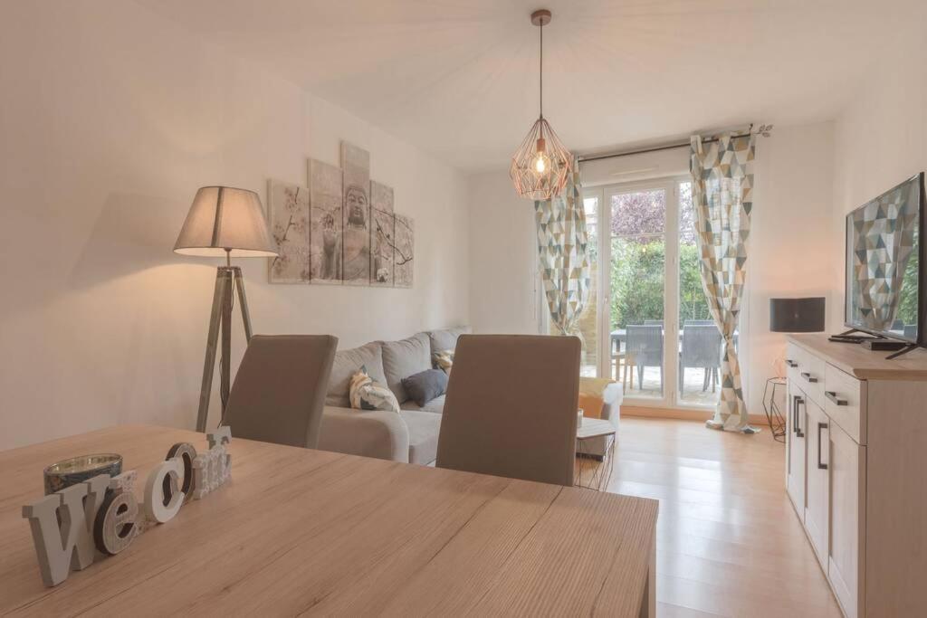 Garden Apartment Next To Disneyland Bussy-Saint-Georges Eksteriør billede