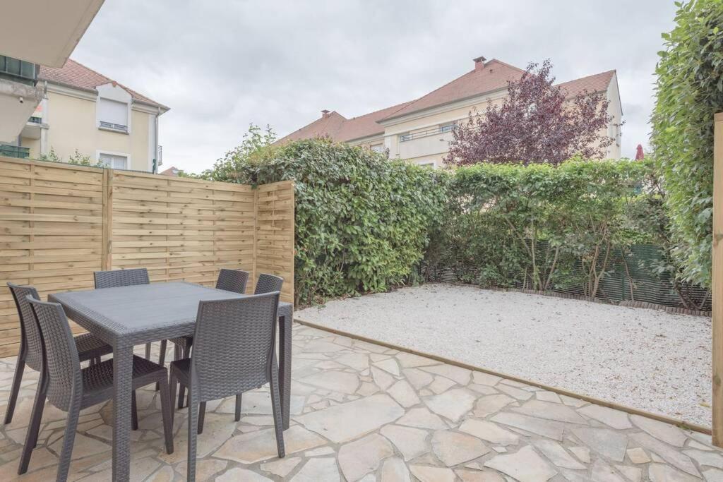 Garden Apartment Next To Disneyland Bussy-Saint-Georges Eksteriør billede